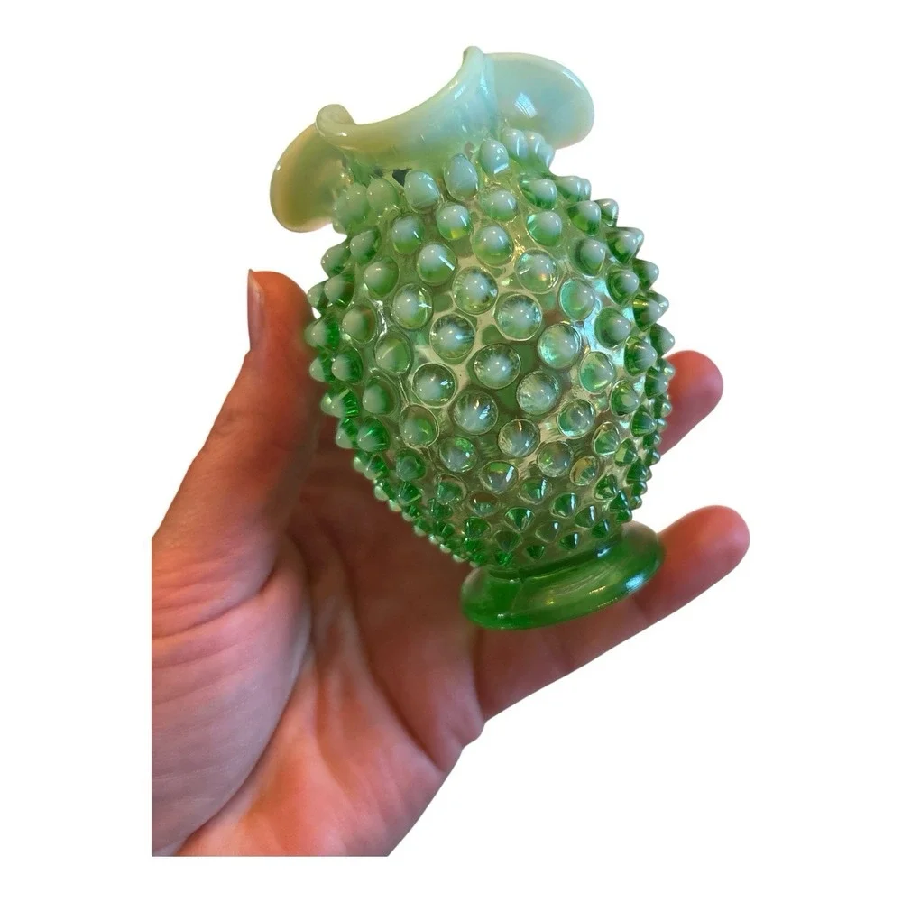 VINTAGE FENTON GREEN URANIUM HOBNAIL VASE 3 1/2